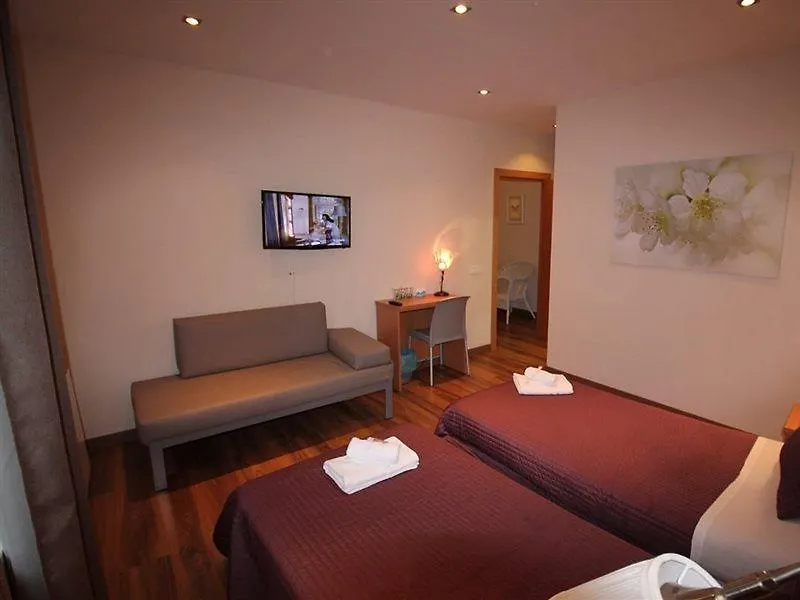 Hostal Orleans Barcelona Pensionat