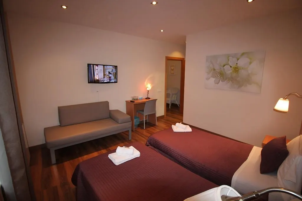 Hostal Orleans Barcelona